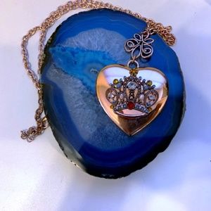 Heart Shaped necklace with crown details